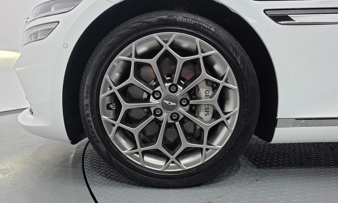 Genesis G80 2023