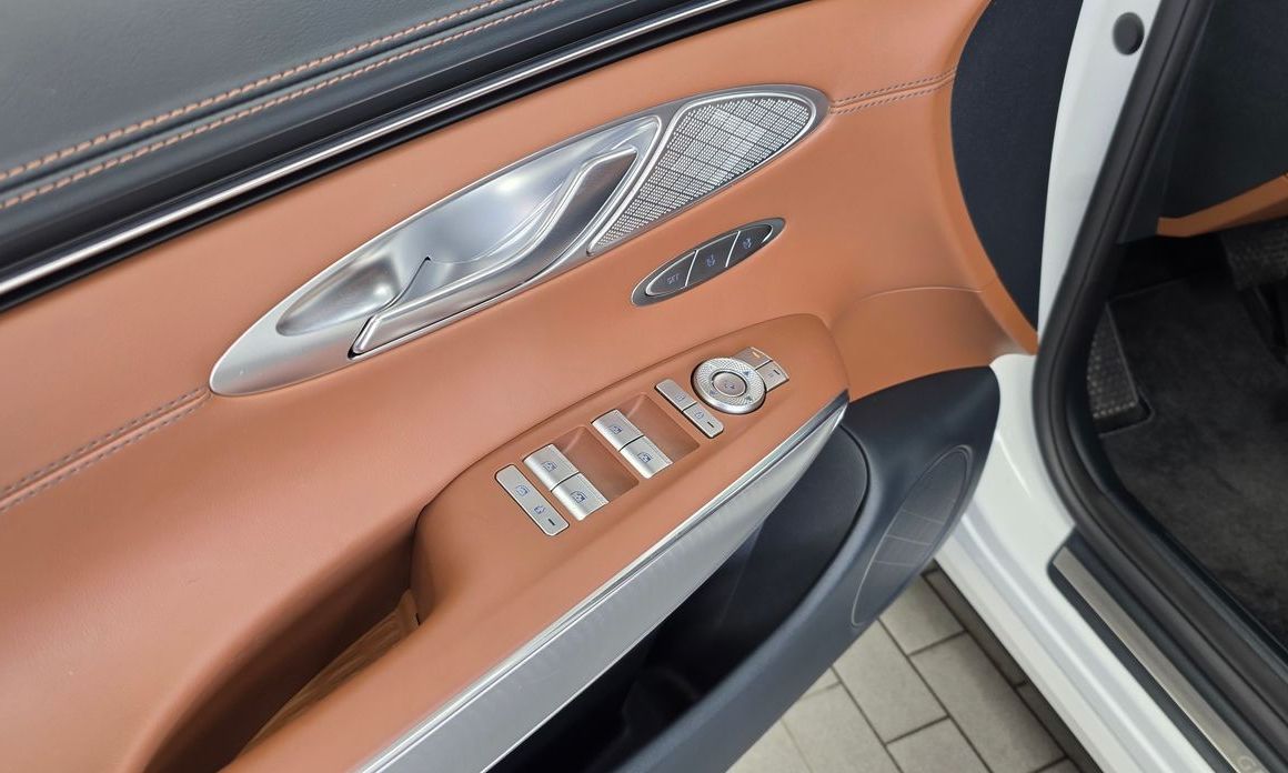 Genesis GV70 2024