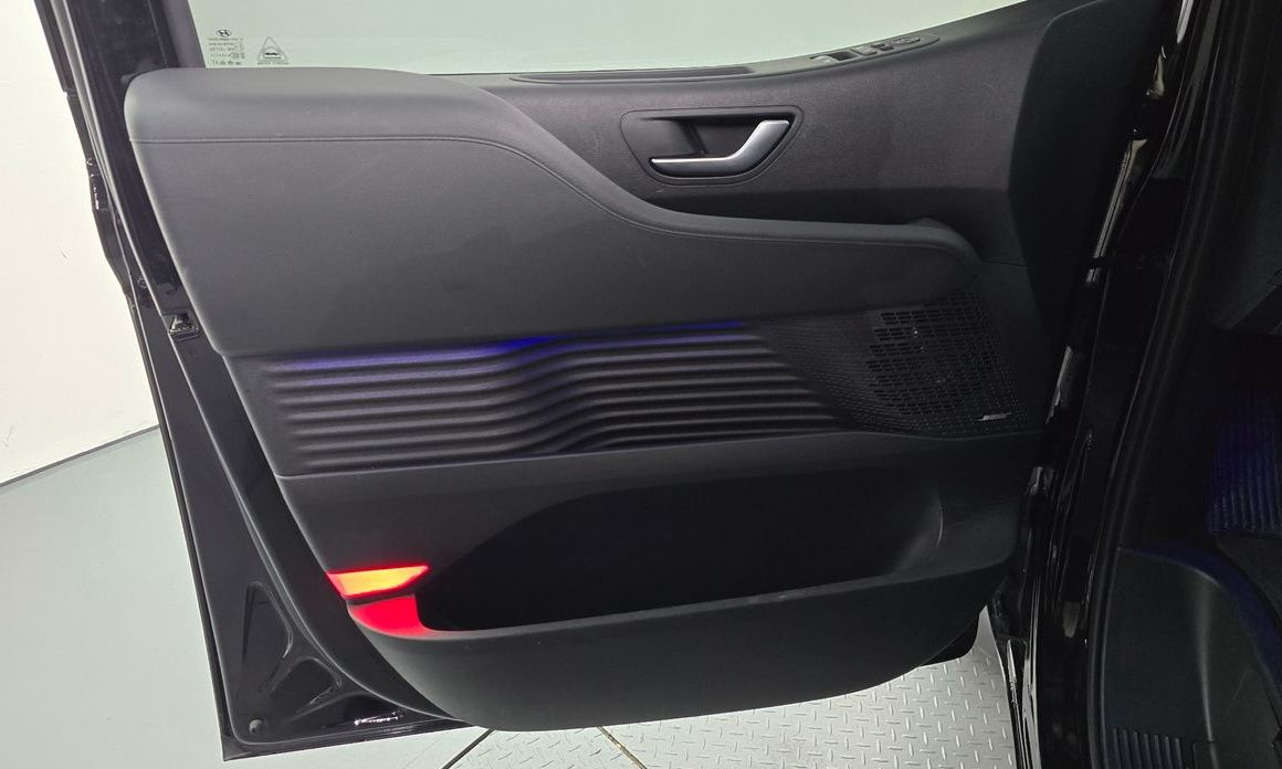 Hyundai Staria 2025