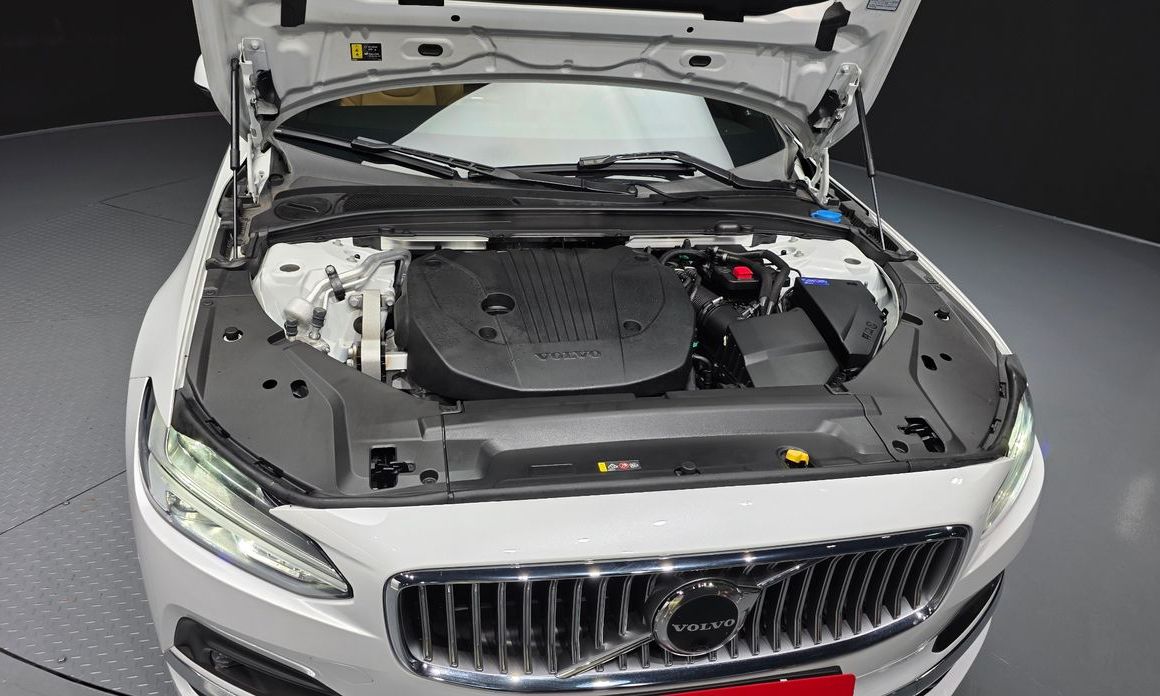 Volvo S90 2023