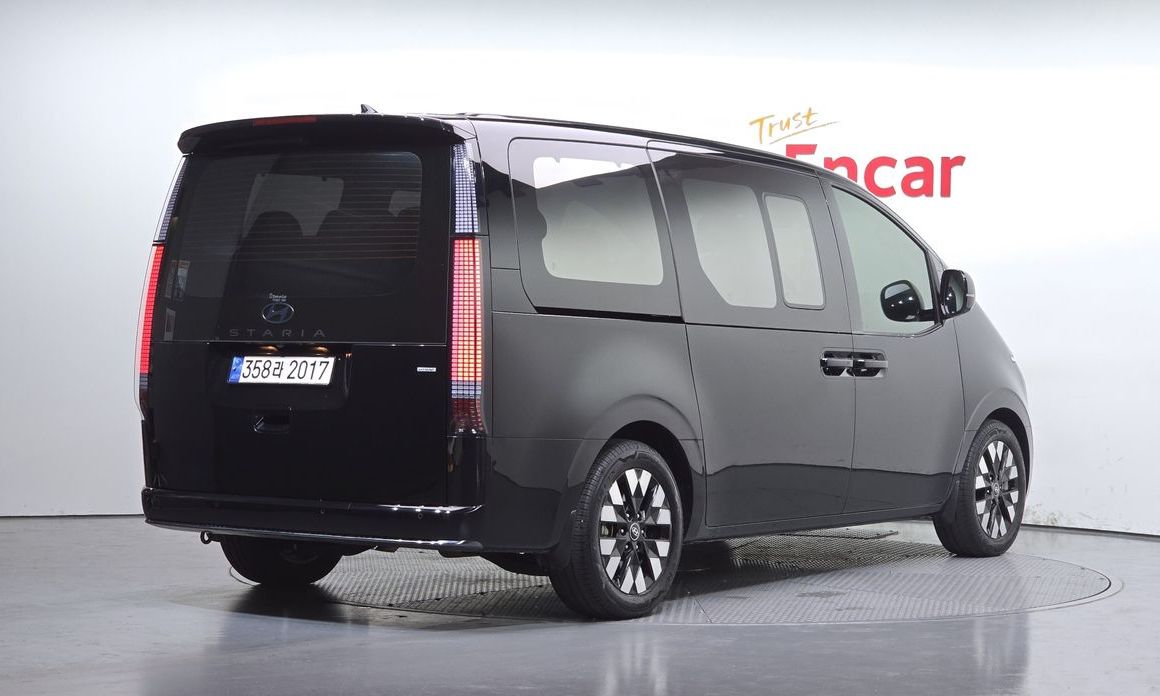 Hyundai Staria 2025