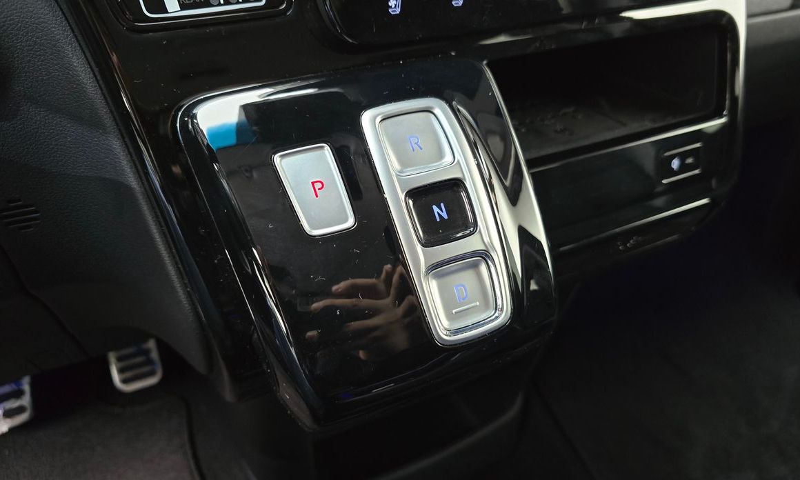 Hyundai Staria 2025