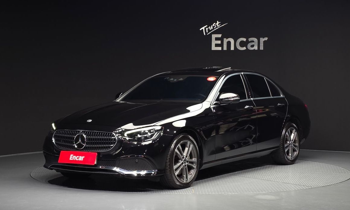 Mercedes-Benz E-Class 2023
