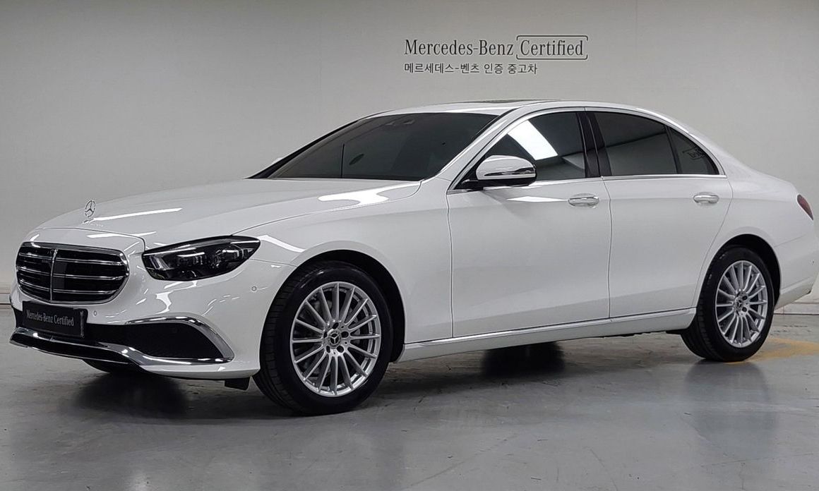 Mercedes-Benz E-Class 2022