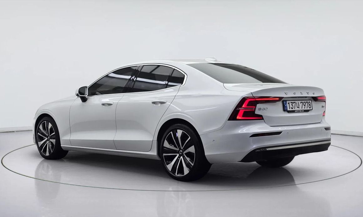 Volvo S60 2023
