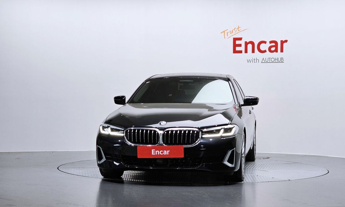 BMW 5-Series 2023
