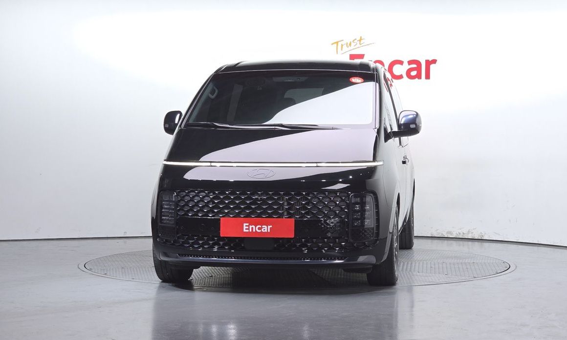 Hyundai Staria 2025