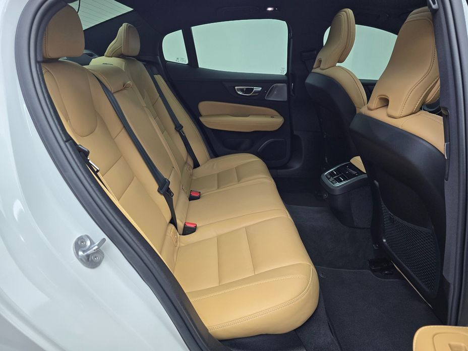 Volvo S60 2023