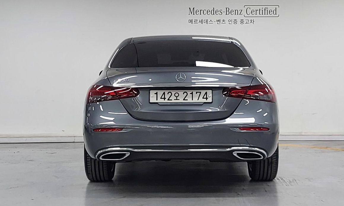 Mercedes-Benz E-Class 2022