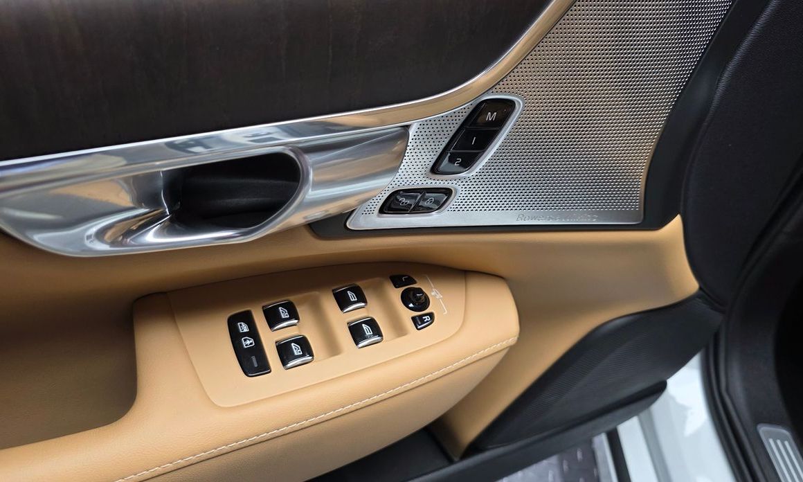 Volvo S90 2023
