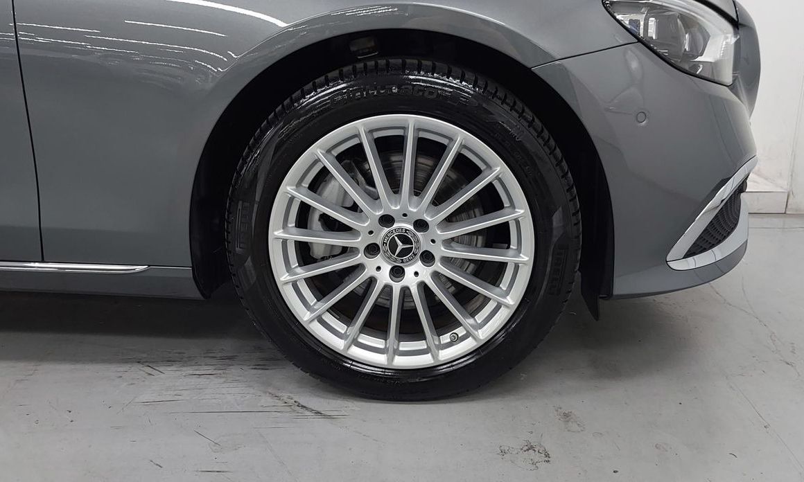 Mercedes-Benz E-Class 2022