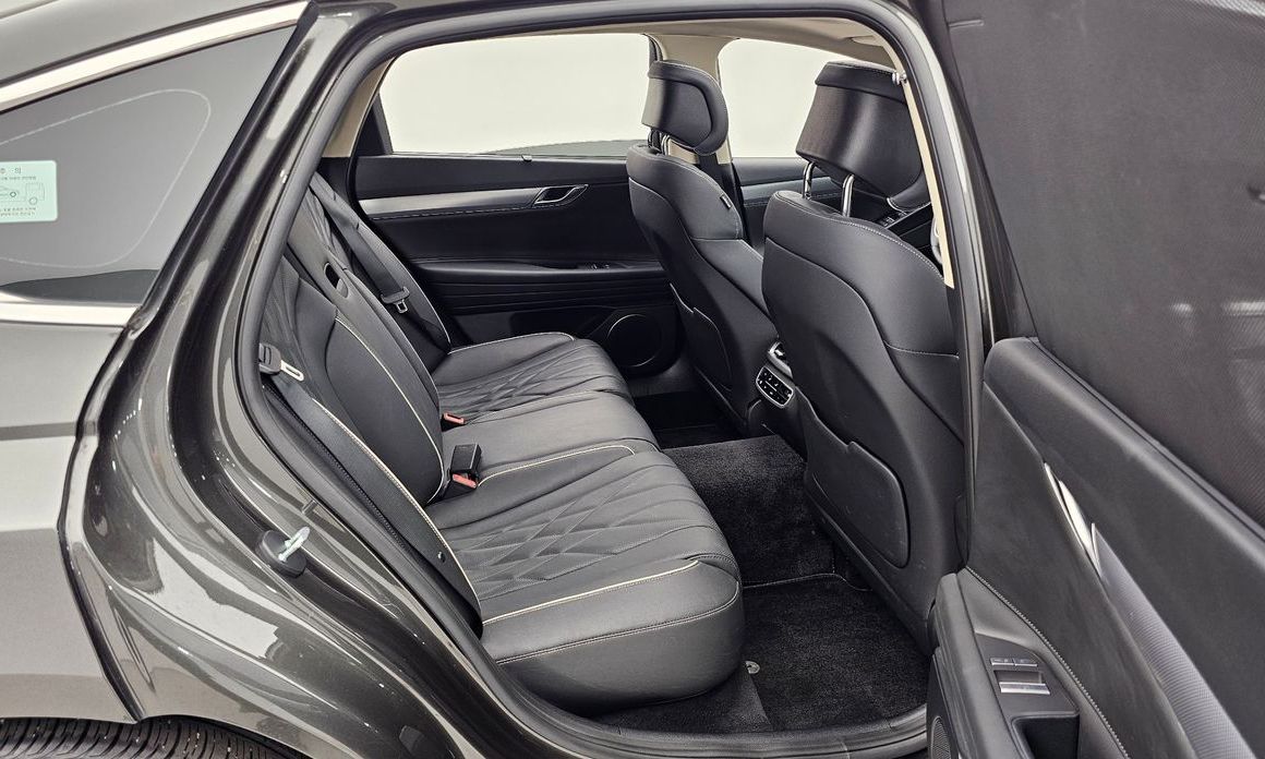 Genesis G80 2023