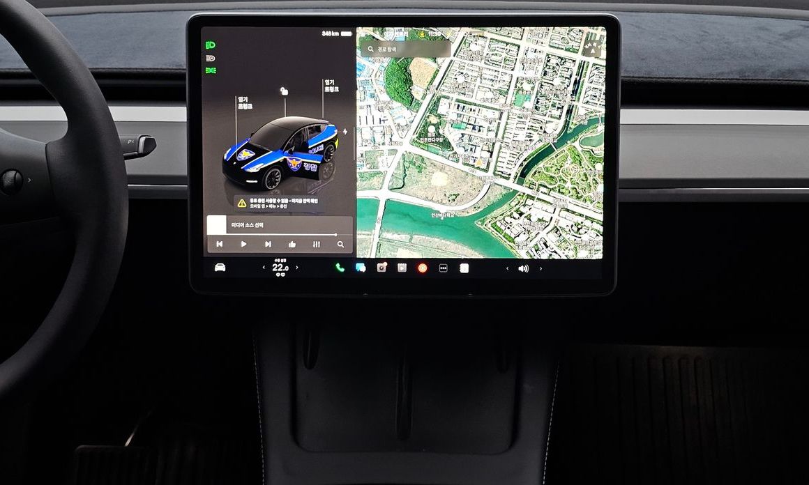 Tesla Model Y 2024