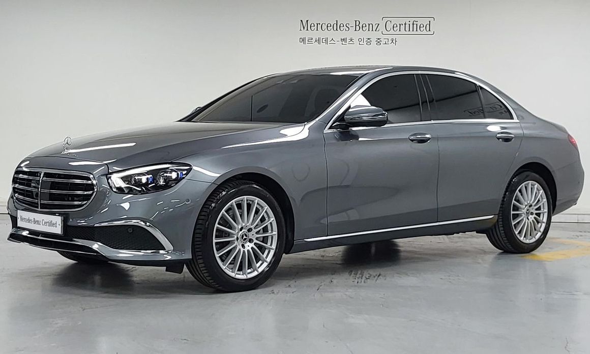 Mercedes-Benz E-Class 2022