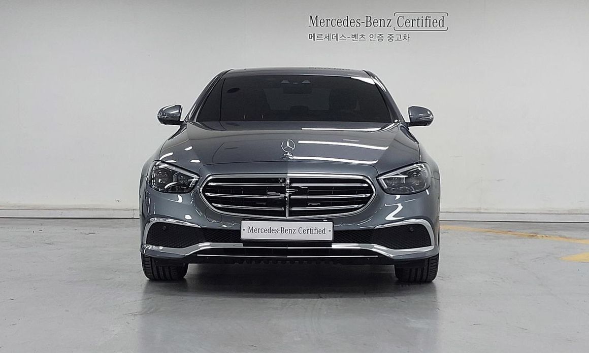 Mercedes-Benz E-Class 2022