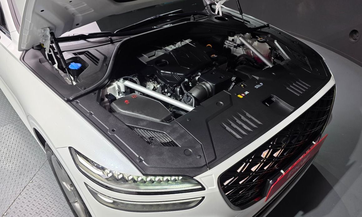 Genesis GV70 2025