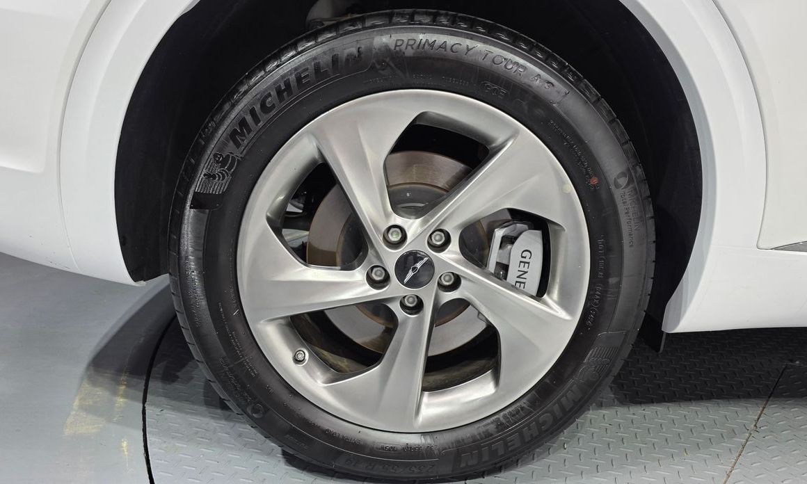 Genesis GV70 2025