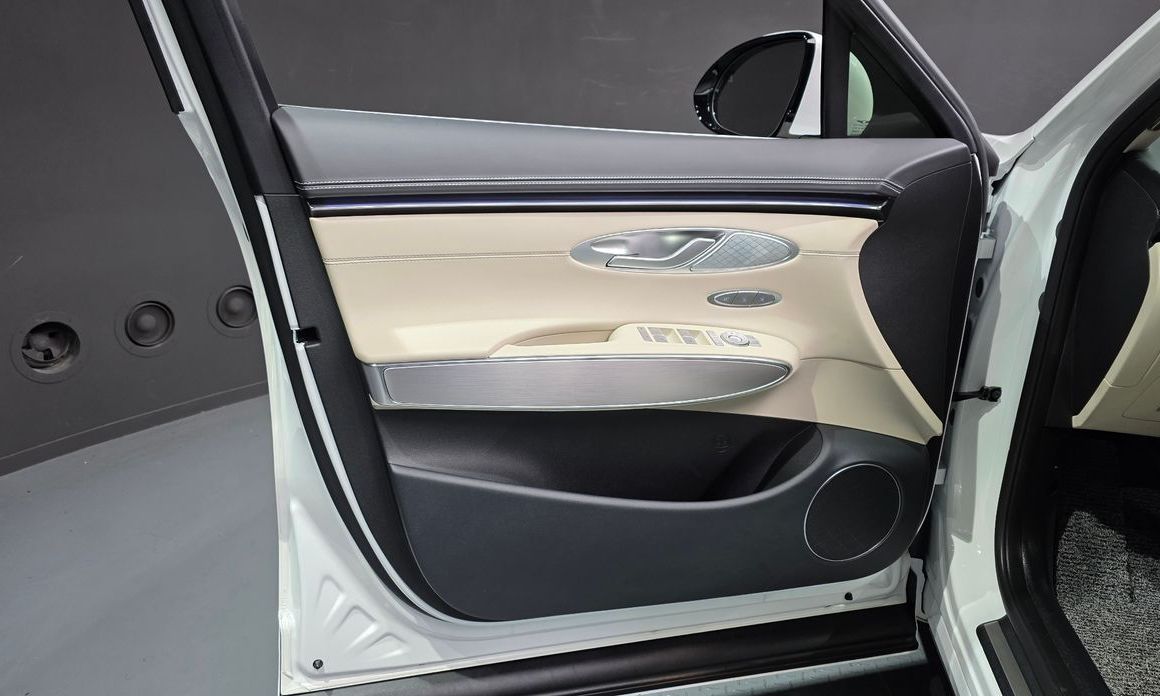 Genesis GV70 2025