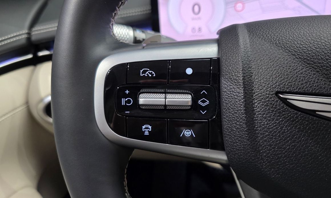 Genesis GV70 2025