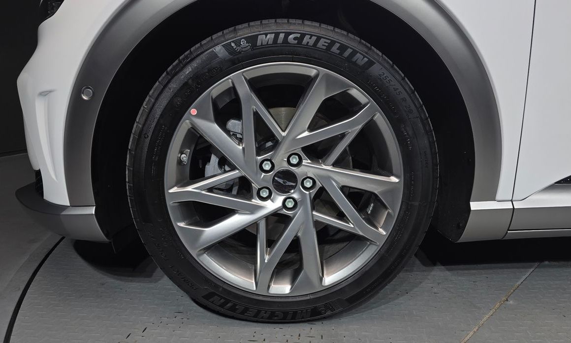 Genesis GV60 2023