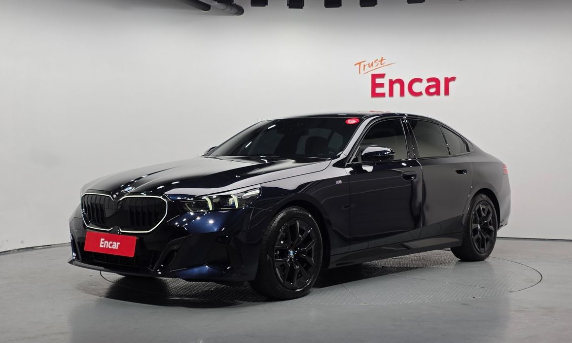 BMW 5-Series 2024