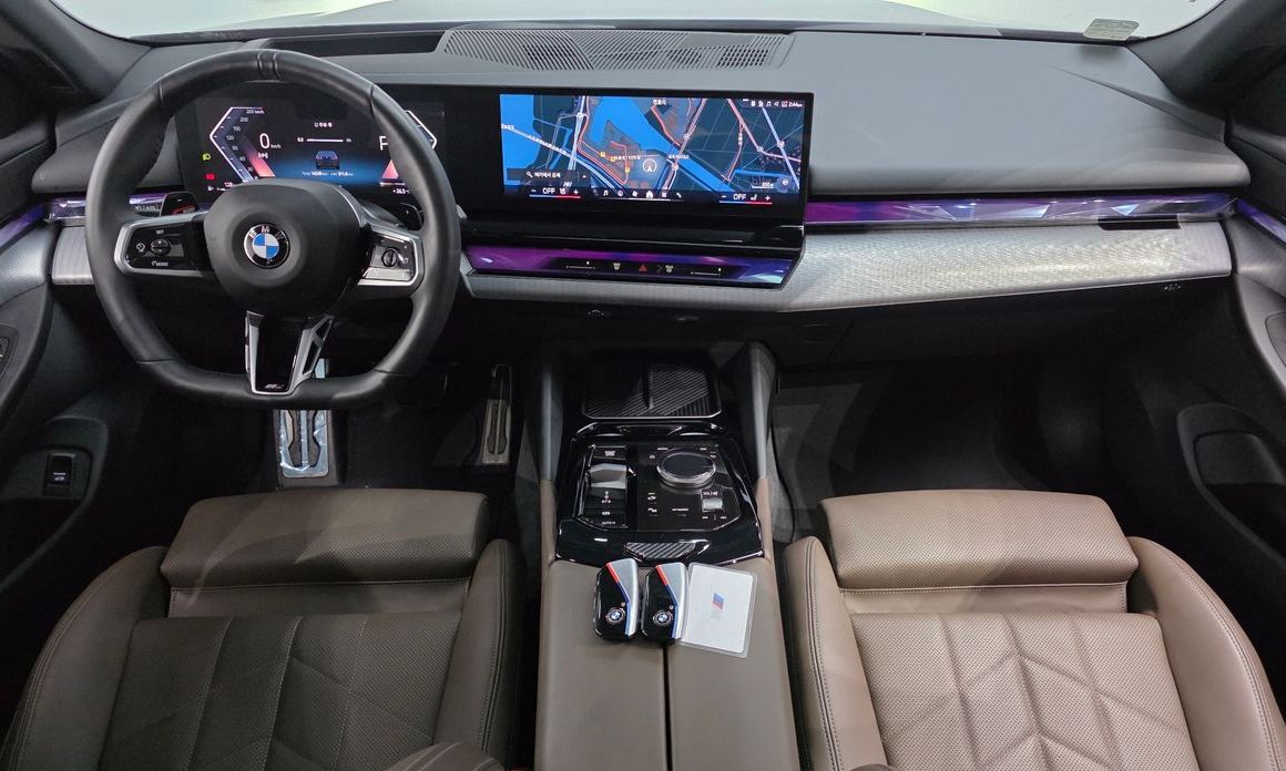 BMW 5-Series 2024