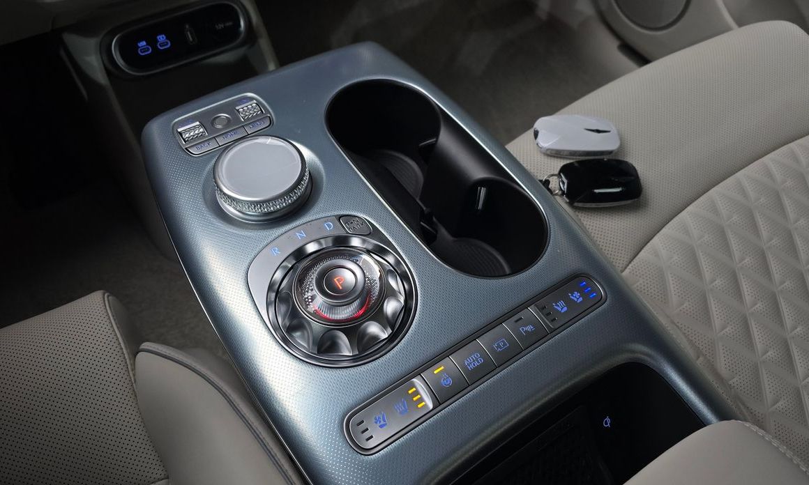 Genesis GV60 2023