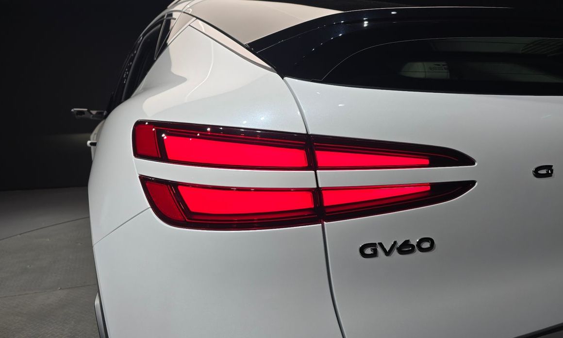 Genesis GV60 2023