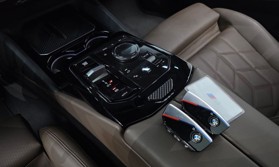 BMW 5-Series 2024