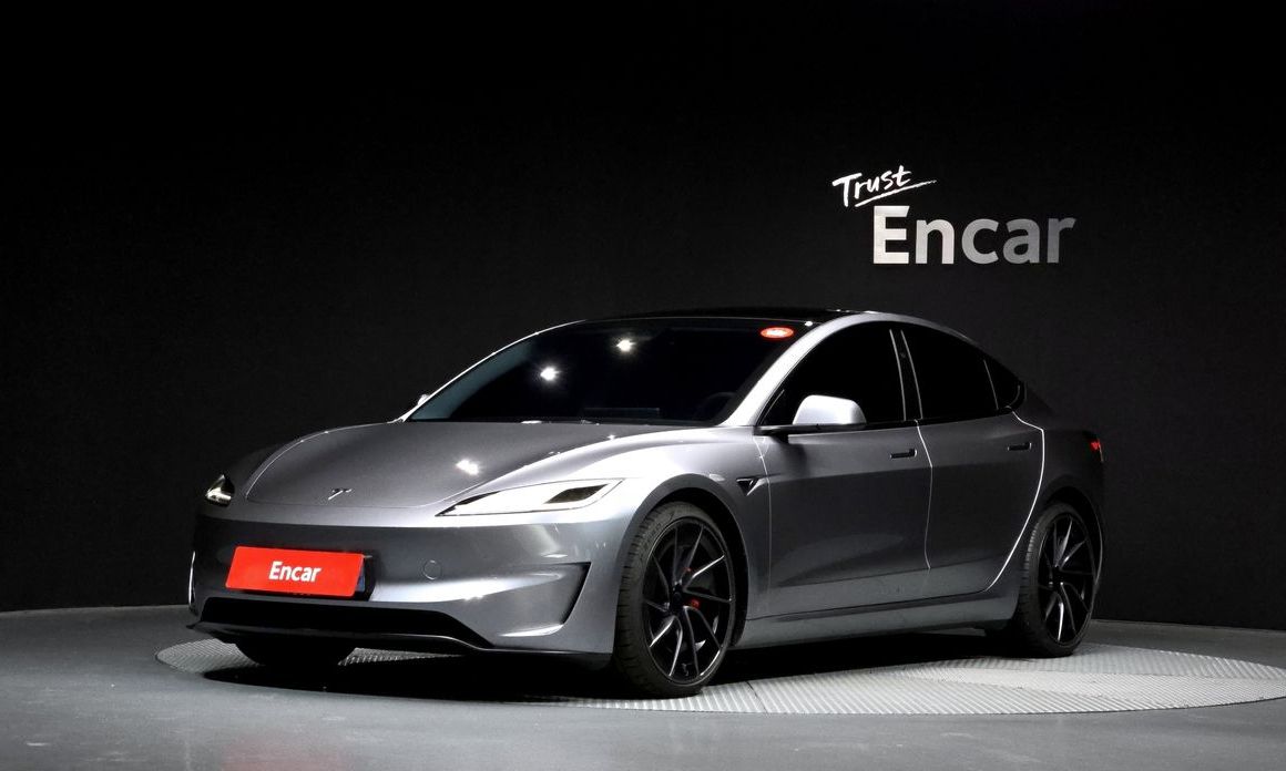 Tesla Model 3 2025
