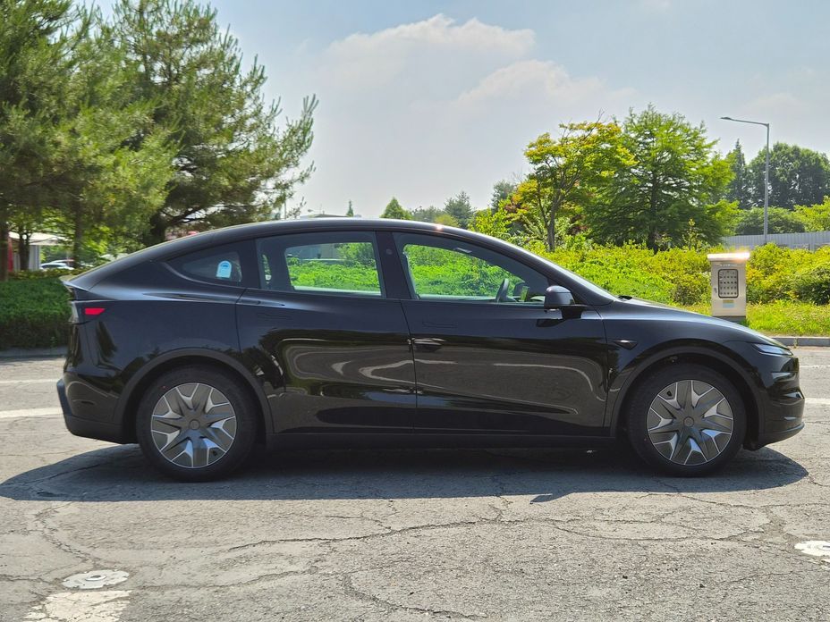 Tesla Model Y 2026