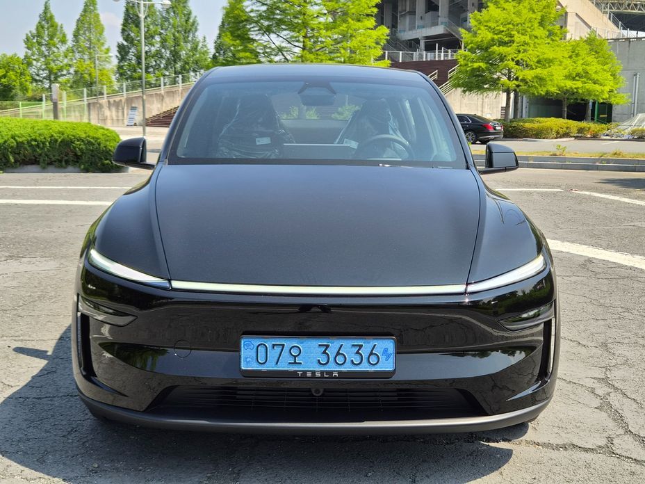 Tesla Model Y 2026