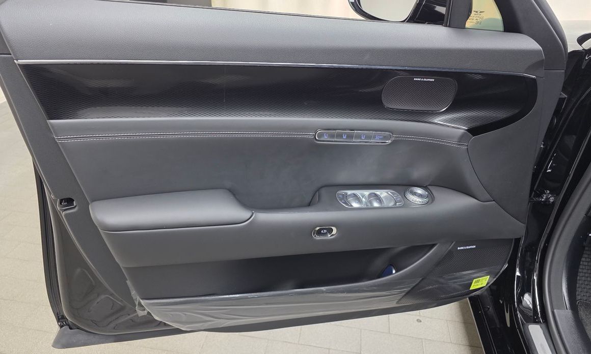 Genesis G90 2023