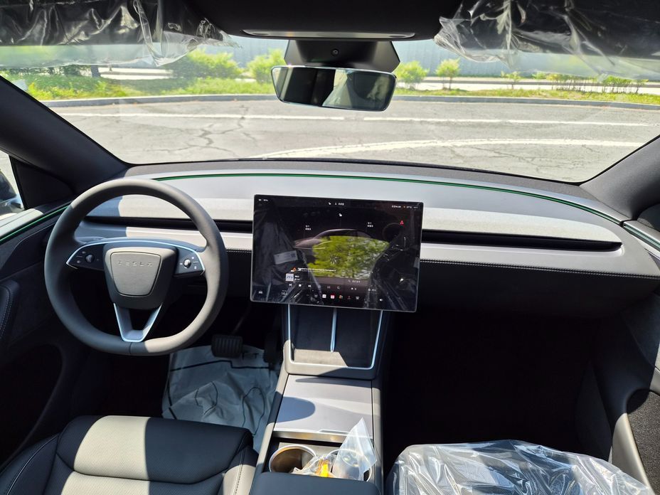 Tesla Model Y 2026
