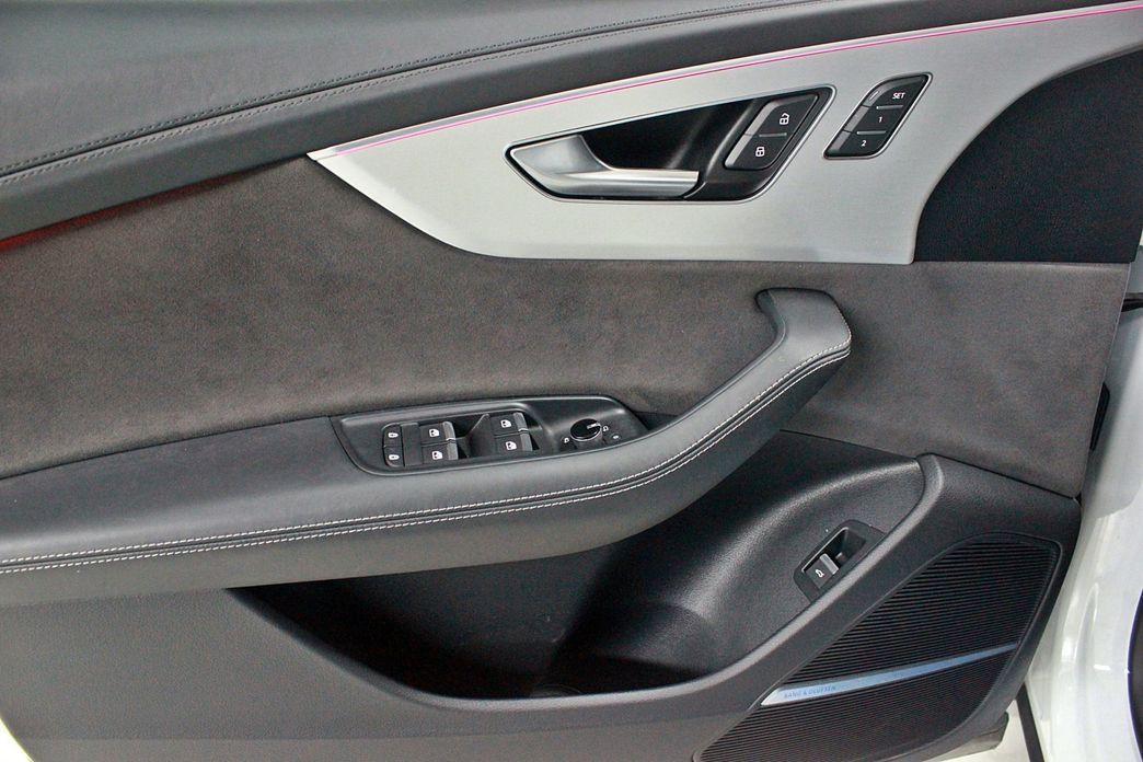 Audi Q8 2023