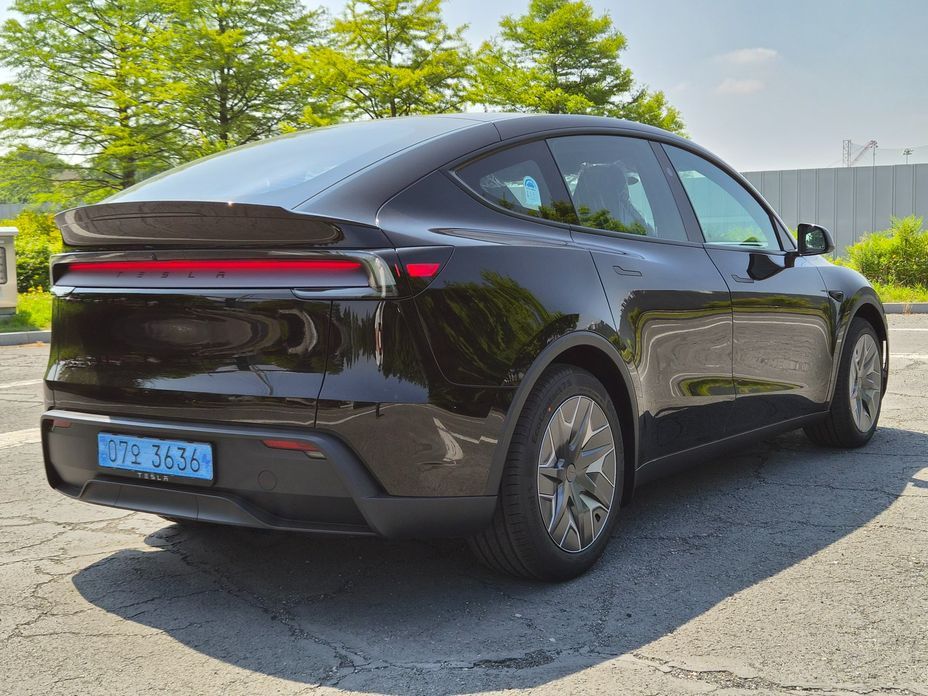 Tesla Model Y 2026