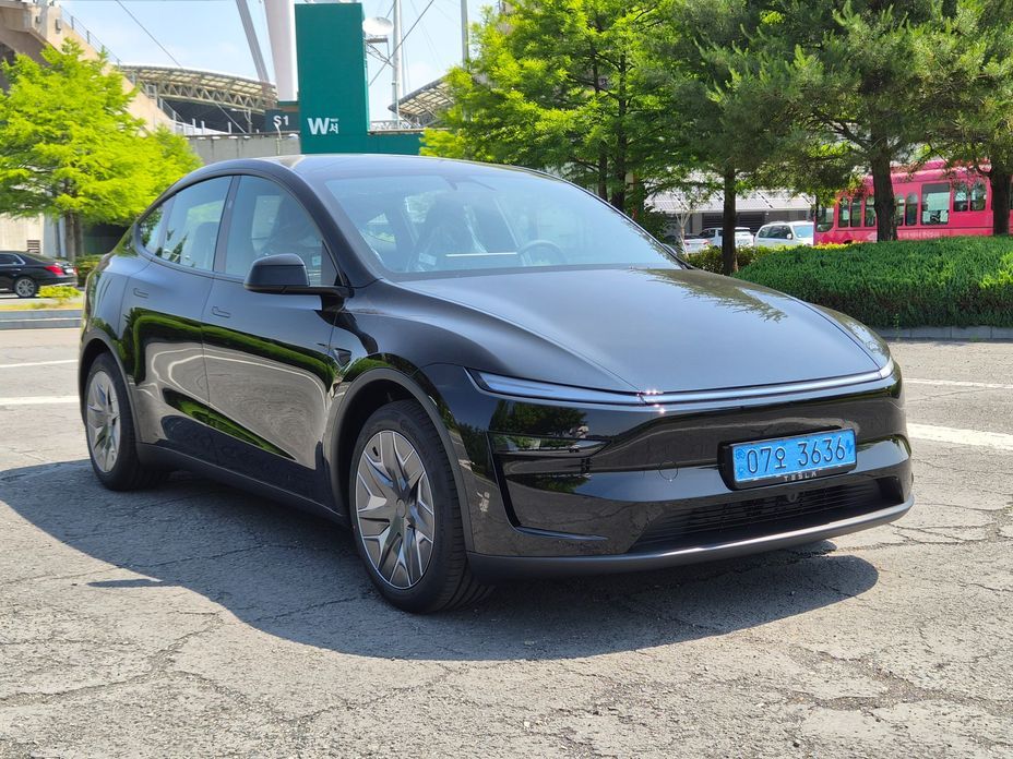 Tesla Model Y 2026