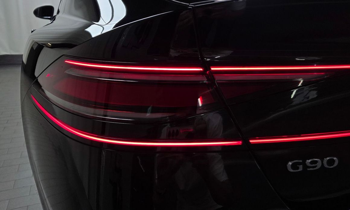 Genesis G90 2023