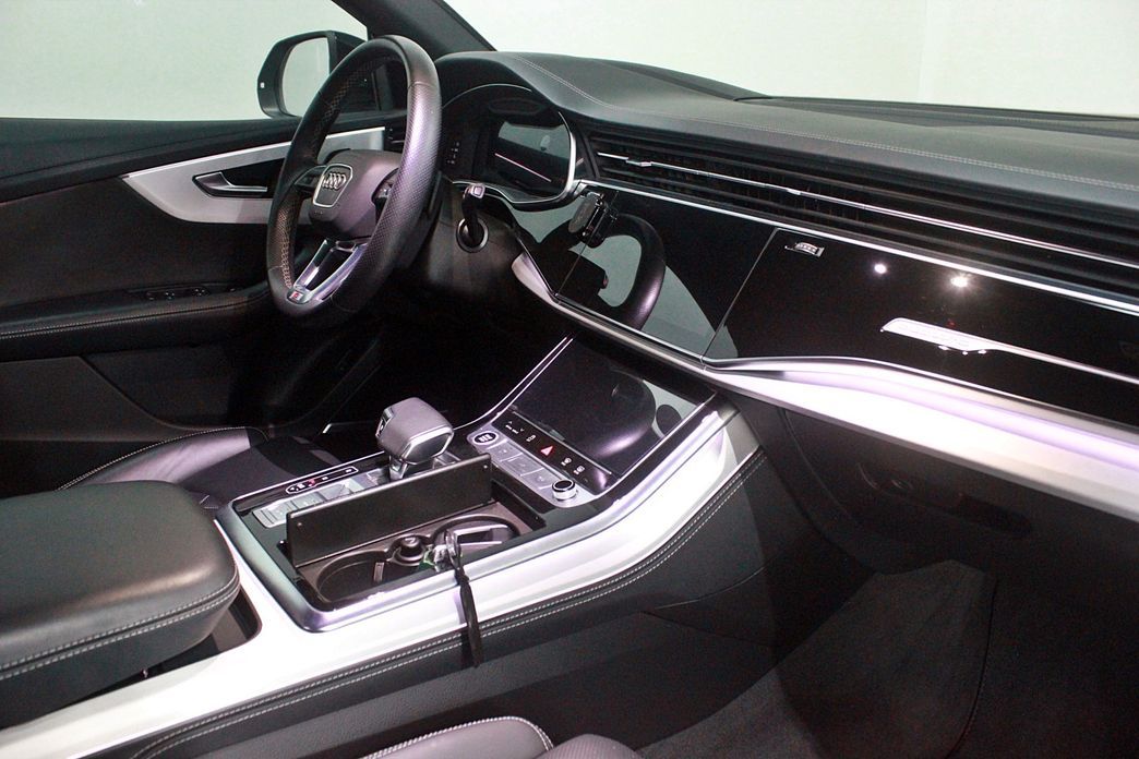 Audi Q8 2023