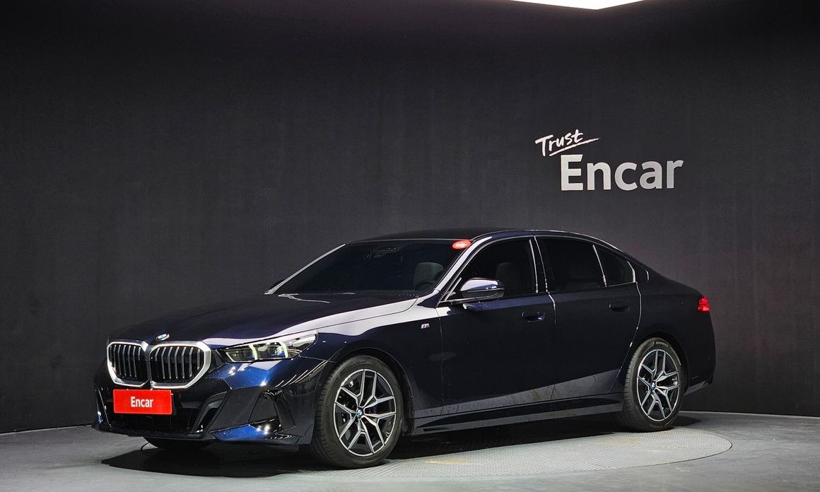 BMW 5-Series 2025