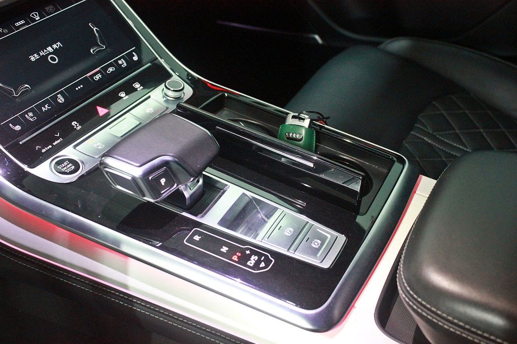 Audi Q8 2023