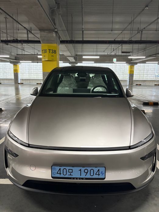Tesla Model Y 2026