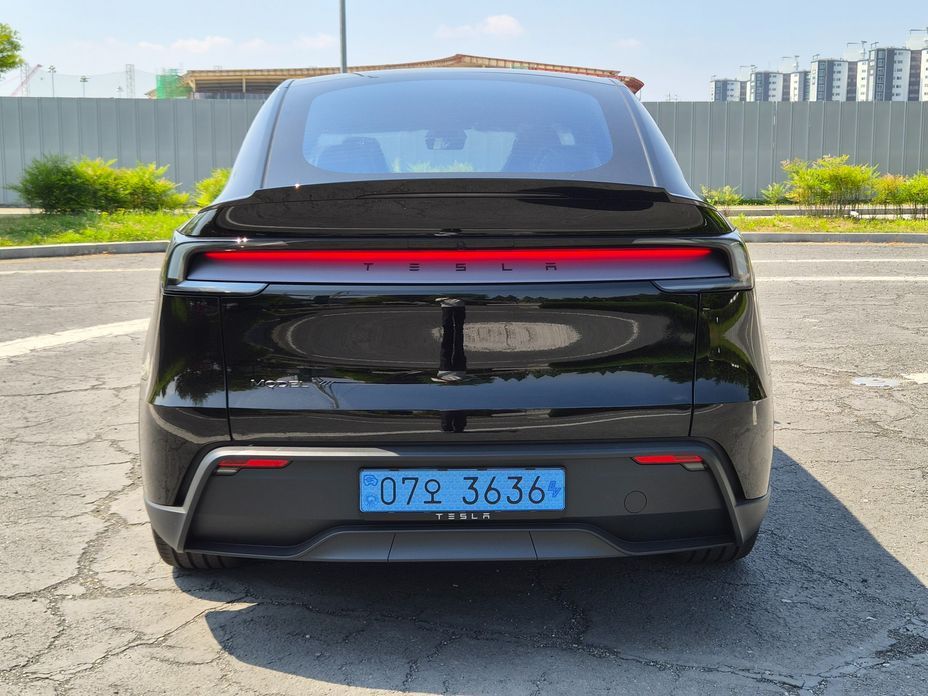 Tesla Model Y 2026