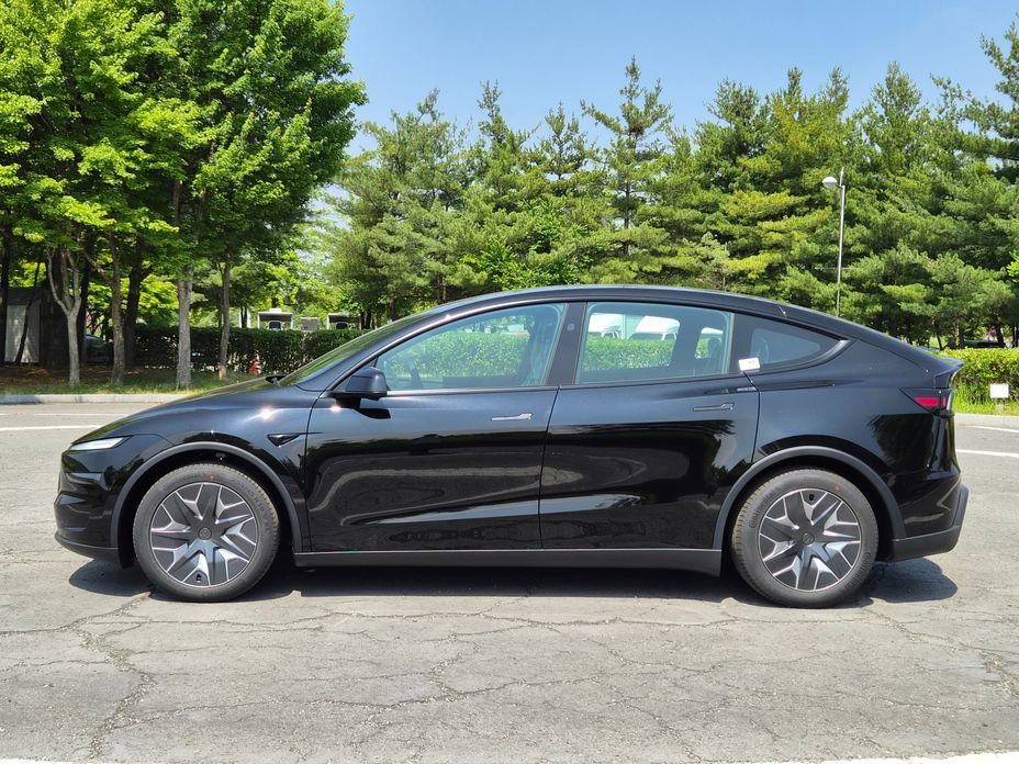 Tesla Model Y 2026