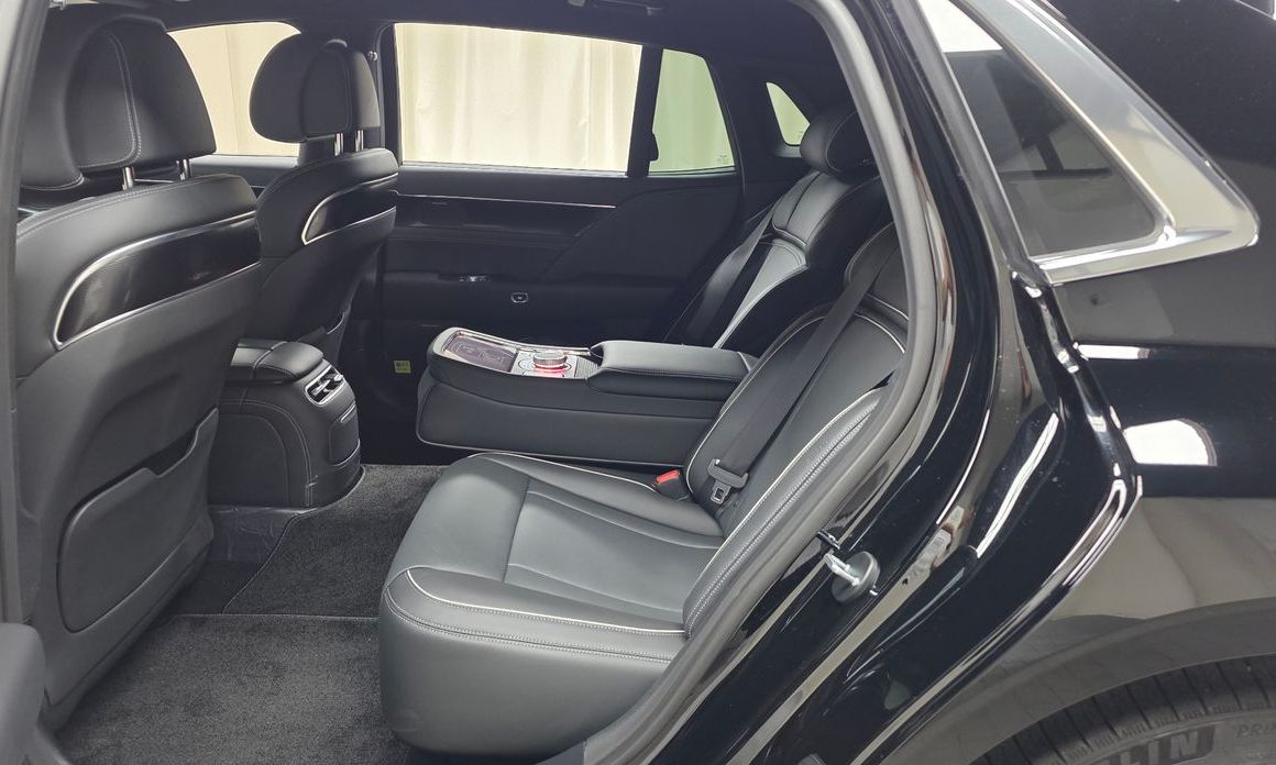 Genesis G90 2023