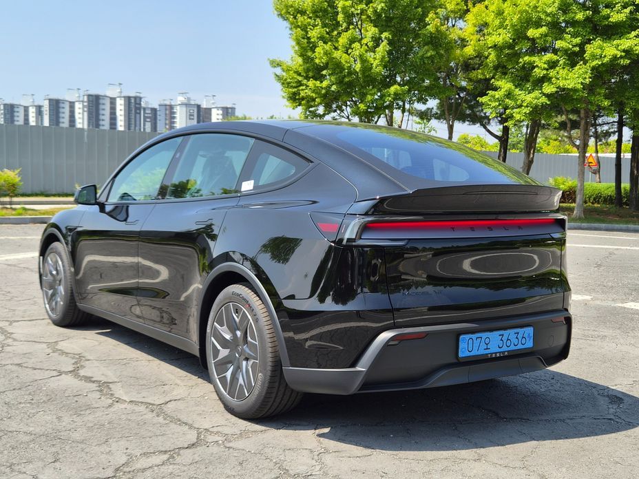 Tesla Model Y 2026