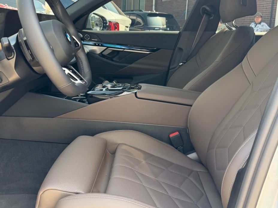 BMW 5-Series 2026