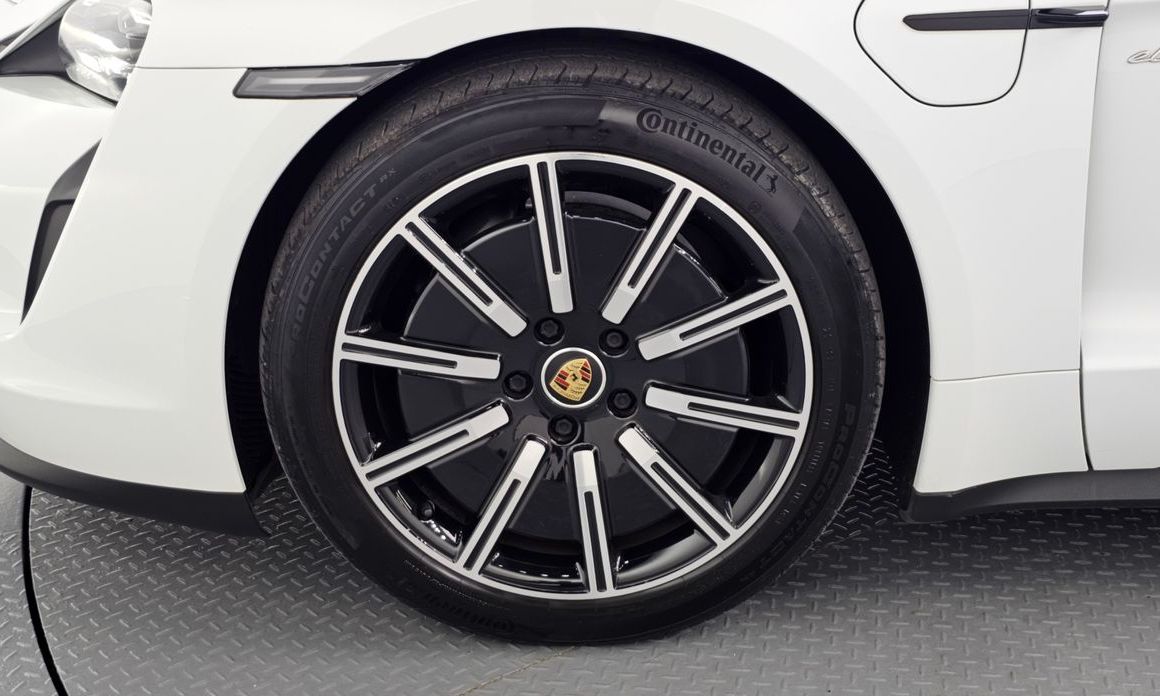 Porsche Taycan 2022