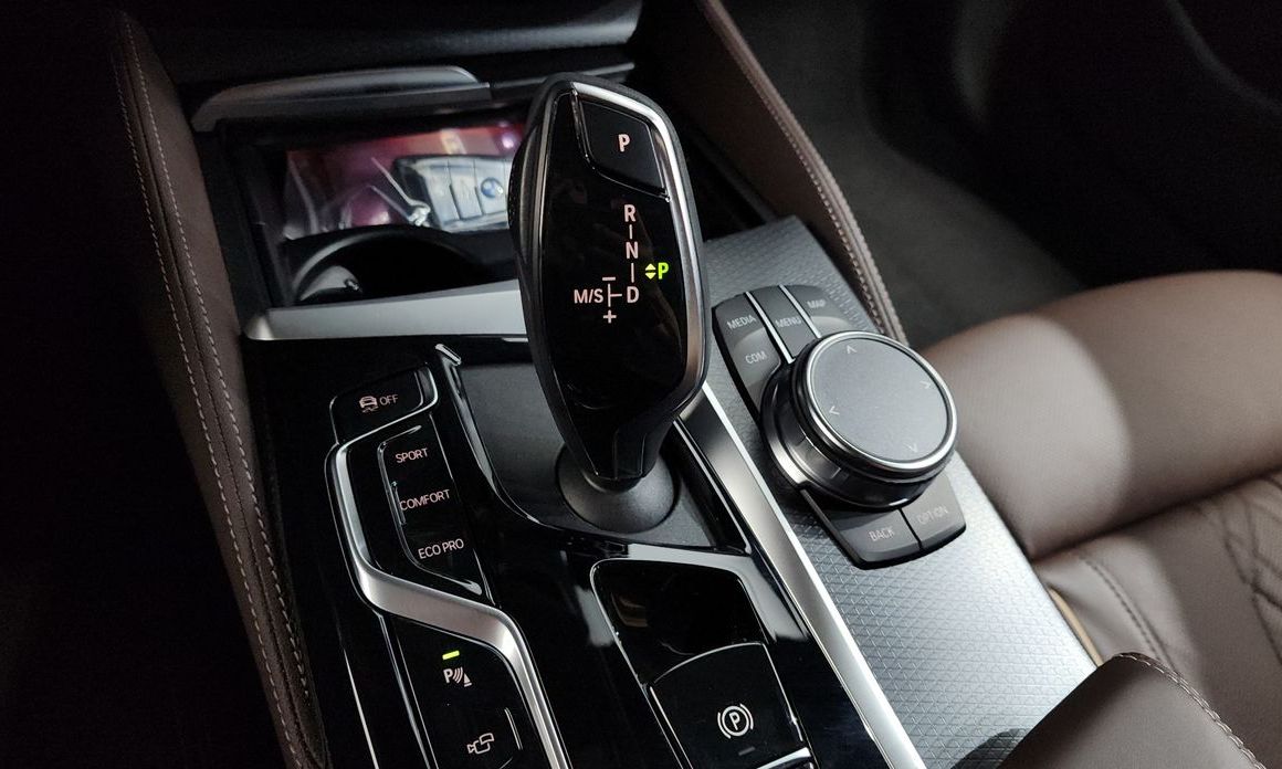 BMW 5-Series 2023