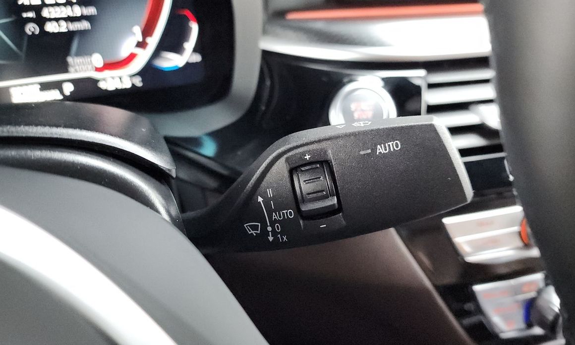BMW 5-Series 2023
